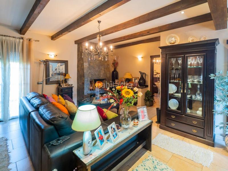 Foto 24751a9a-9cc8-49cf-9edf-1f1d1b3086ae. Masia amb aparcament piscina a Coín