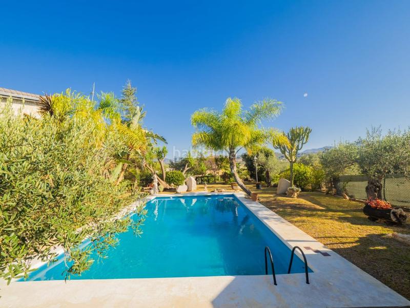 Foto 2fcecec3-fbce-49fe-82ac-fdc94c243a6f. Masia amb aparcament piscina a Coín