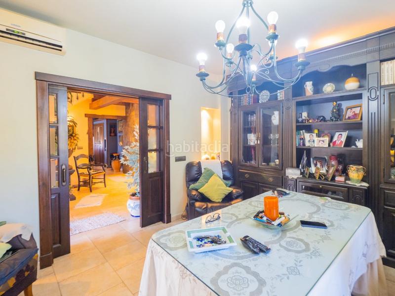 Foto 7c3a80ff-012c-4ff5-a79b-e3c285f7bc21. Masia amb aparcament piscina a Coín