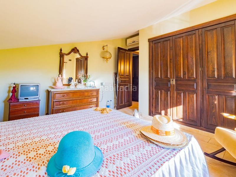 Foto 8496edfb-6f3f-4e42-8ec4-b4d9cedf8064. Masia amb aparcament piscina a Coín