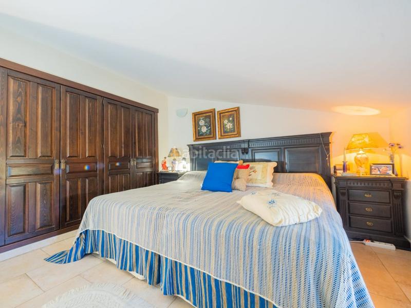 Foto f5f400d4-b4a5-4897-beeb-d3d85adb87c2. Masia amb aparcament piscina a Coín