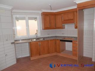 Pis a Caudete. Piso en venta en avenida de valencia, 3 dormitorios.