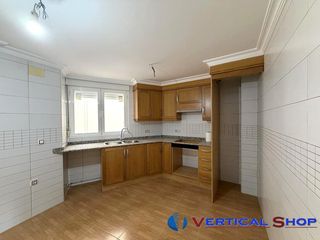 Flat  Avenida de valencia. Piso en venta en avenida de valencia, 3 dormitorios.