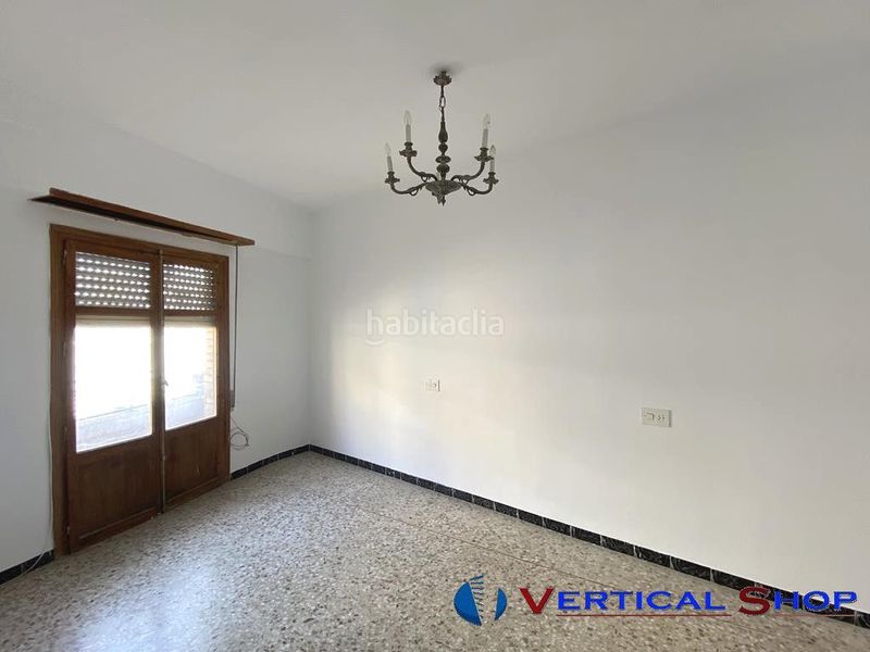 Foto 4f268fbc-01be-4b8b-be7c-2d95d2eff85b. Casa amb calefacció aparcament a Caudete