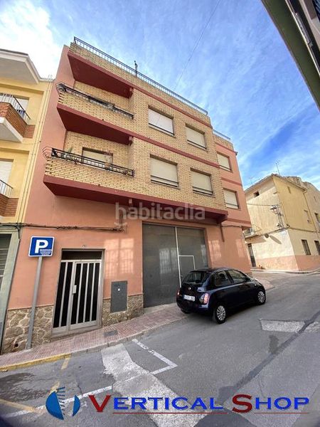 Foto 8edb90f4-d200-4155-a099-b14e7095af13. Casa amb calefacció aparcament a Caudete