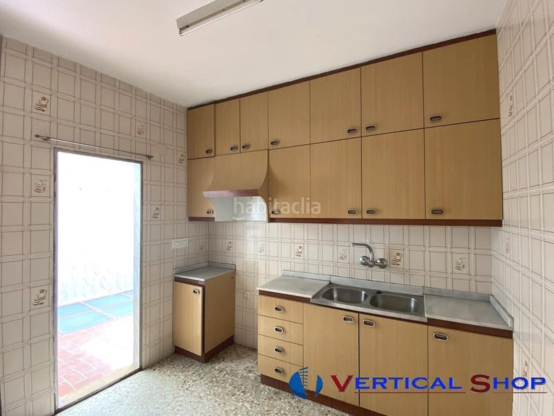 Foto df60a73a-a81a-4f54-bb50-7feb15ba322a. Casa amb calefacció aparcament a Caudete
