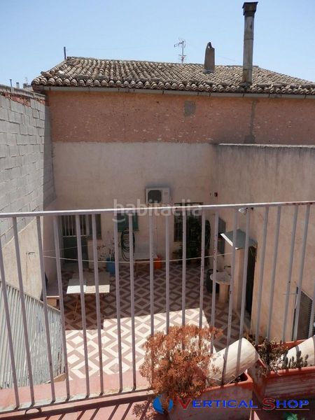 Foto 2e547b98-9988-48c1-966a-dcb65972b402. Casa amb aparcament a Caudete