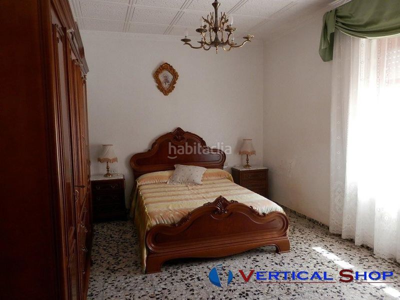 Foto 64c691b1-6fa6-4ed2-969a-2b55fb9df26b. Casa amb aparcament a Caudete