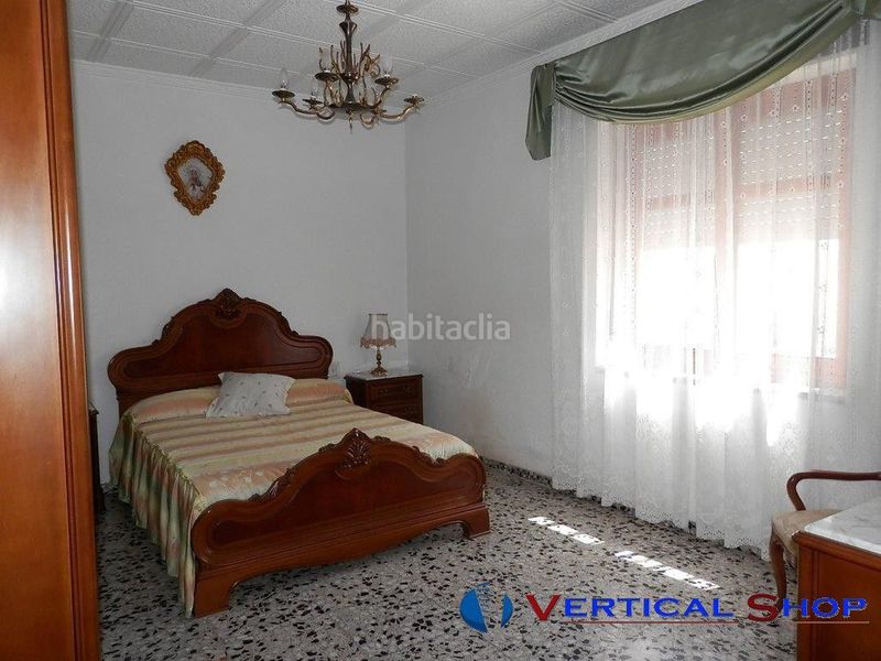 Foto 94aa6245-efb7-45cb-8618-705534c2a2a8. Casa amb aparcament a Caudete