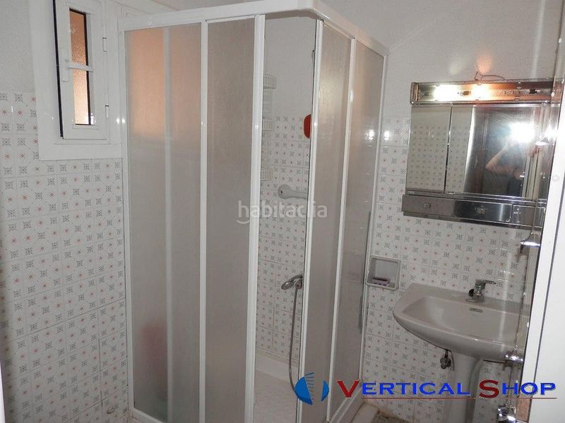 Foto ecbb5487-9e7e-476c-9d88-a1a7cec7e5e0. Casa amb aparcament a Caudete