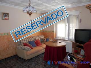Haus in Caudete. Casa en venta en general lassala, 4 dormitorios.