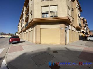 Lloguer Local Comercial a Caudete. Local com. en alquiler en atleta antonio amoros.
