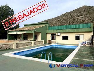 Xalet  Carretera pinoso. Chalet en venta en villena, 5 dormitorios.