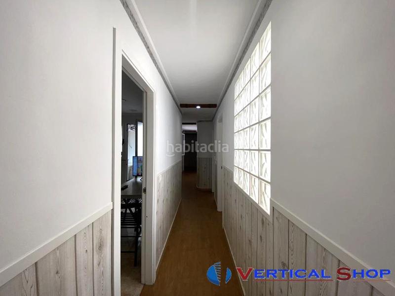 Foto c9a2ae17-56d1-4d82-a892-f53c03869420. Piso  en venta en avenida juan carlos i, 3 dormitorios. en Caudete