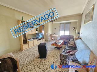 Pis  Colón. Piso en venta en caudete, 3 dormitorios.