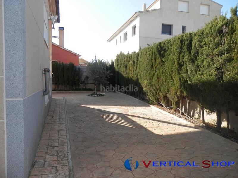 Foto 1df876c5-a78a-4325-a3e0-8b7e6b9fd7d3. Xalet amb aparcament a Caudete