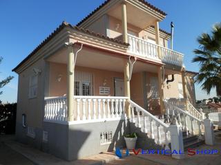 Xalet  De las jornetas. Chalet en venta en avenida de las jornetas, 3 dormitorios.