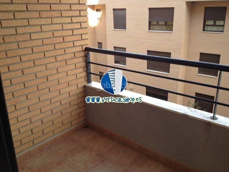 Foto 3a9dff25-32ec-47a3-8669-6eb5ba80aa57. Pis amb calefacció aparcament a El Carril - Paseo de Chapi Villena