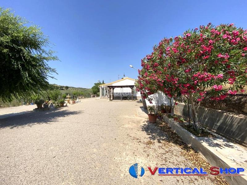 Foto 133fb492-db88-4496-a45f-5803805f0400. Chalet  en venta , 2 dormitorios. en Caudete