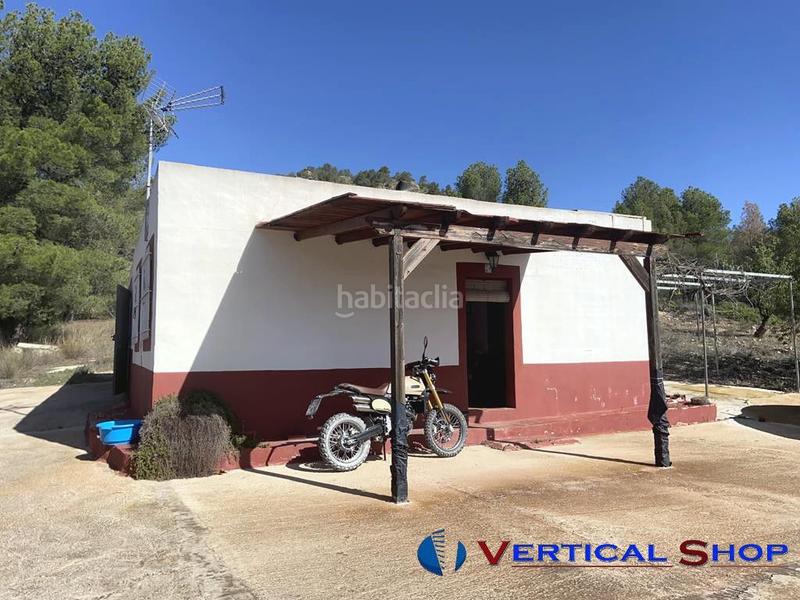 Foto d4ea1648-2409-47e2-99ad-33ec1b7ced9e. Chalet mit parking in Las Tiesas Villena