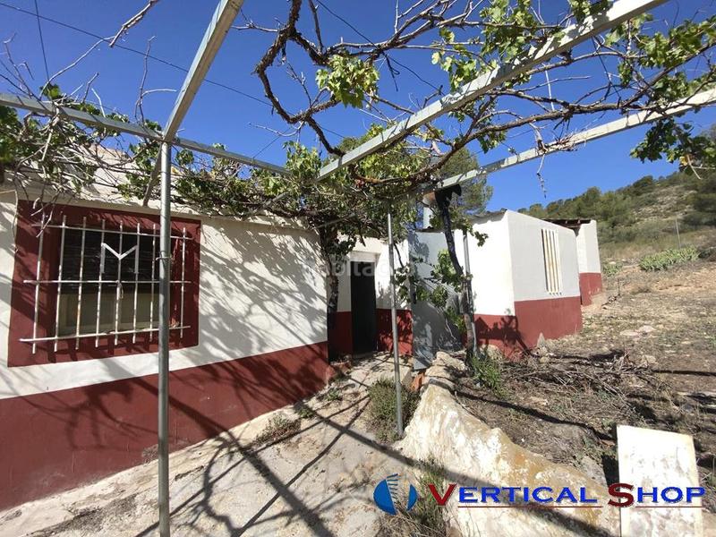 Foto f084e584-ccfb-4043-833e-a9de39eb327d. Chalet mit parking in Las Tiesas Villena