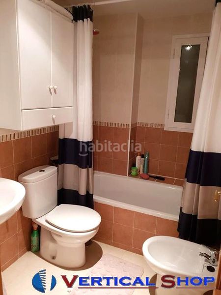 Foto d8738c68-e662-488e-8117-8ee1d53d5f2a. Pis amb calefacció a Playa Poniente Benidorm