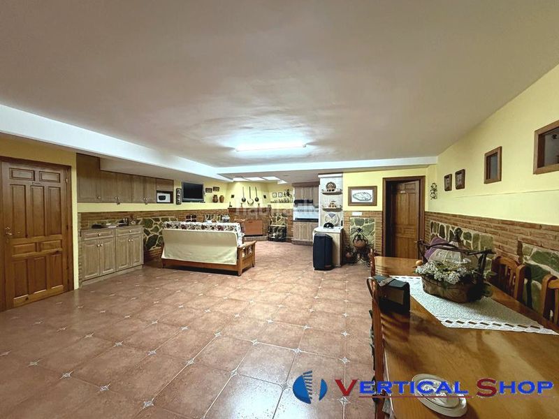 Foto 18d9d304-c00c-41b9-b03a-e79e030a65a9. Casa amb calefacció aparcament a El Rabal Villena