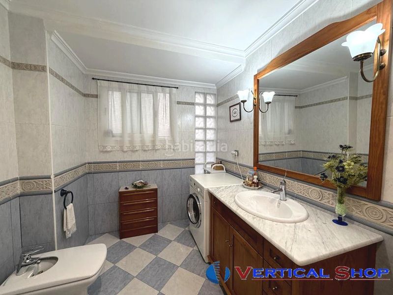 Foto b2b264ba-7718-41e8-9a39-79257439c403. Casa amb calefacció aparcament a El Rabal Villena
