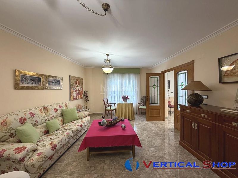 Foto ba542602-f16c-45b6-8bde-e551ca915c97. Casa amb calefacció aparcament a El Rabal Villena