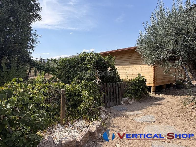 Foto cf1fac47-2fae-4198-a7b5-d0232d325185. Chalet with parking in Caudete