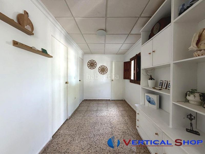 Foto efea2c0c-7b58-4004-b5b6-43c95dda03b7. Chalet with parking in Caudete