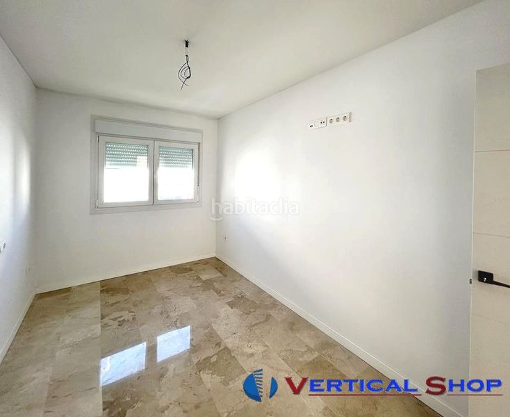 Foto c874e5fe-a709-4907-8600-cbf2b81dcd7c. Àtic a Campoamor Alicante
