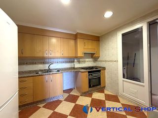 Pis  Juan carlos i. Piso en venta en avenida juan carlos i, 3 dormitorios.