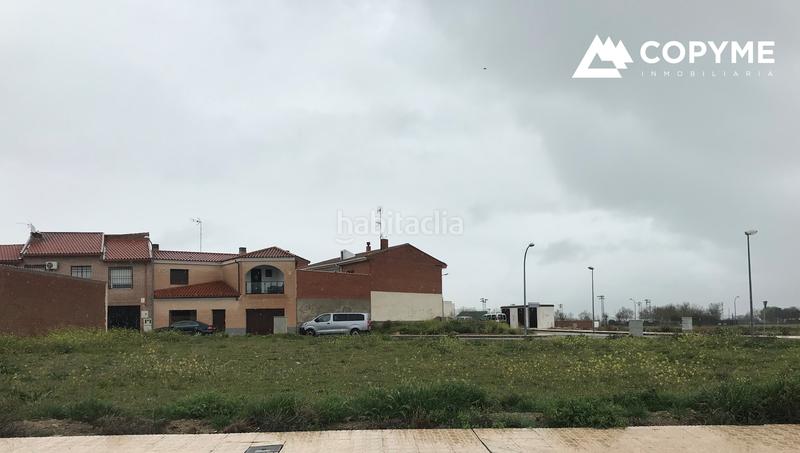 Foto 445c3da6-4e75-40a6-bddc-49a11ad4ad00. Residential plot in calle rocío jurado 18 in Torrijos