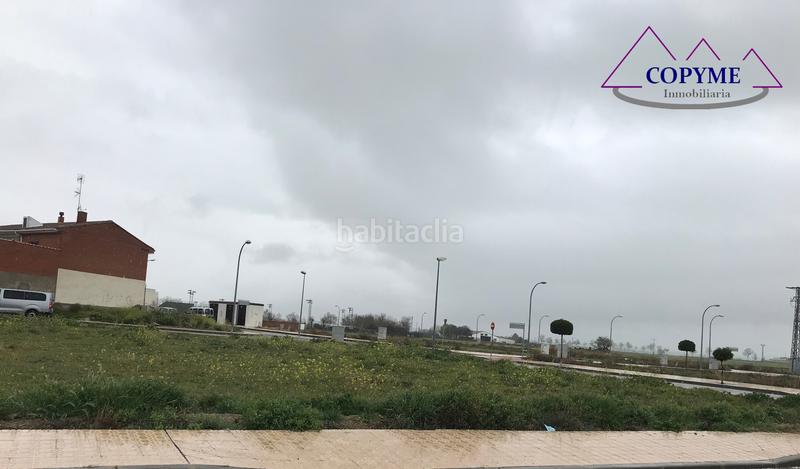 Foto 8687120c-2eff-48b9-b75f-ce58f7520b56. Residential plot in calle rocío jurado 18 in Torrijos