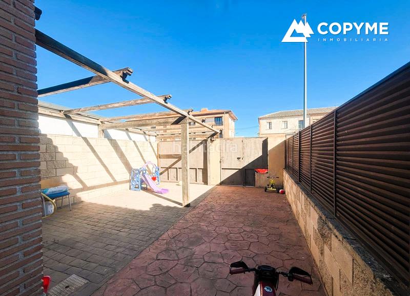 Foto 64a02181-8ab2-4f04-9bb0-ca7d75816dce. Casa bifamiliare in Santo Domingo - Caudilla