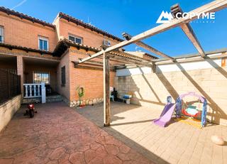Casa aparellada  Carretera toledo -ávila. Venta de chalet en val de santo domingo-caudilla