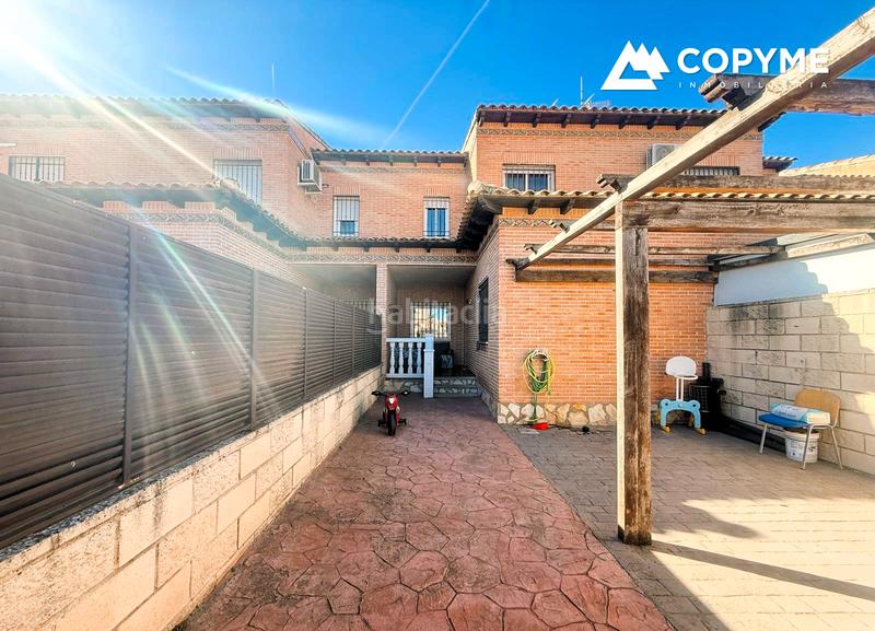 Foto ddf7bfb7-b05c-4f08-b3cd-4309ac6cc5df. Casa bifamiliare in Santo Domingo - Caudilla