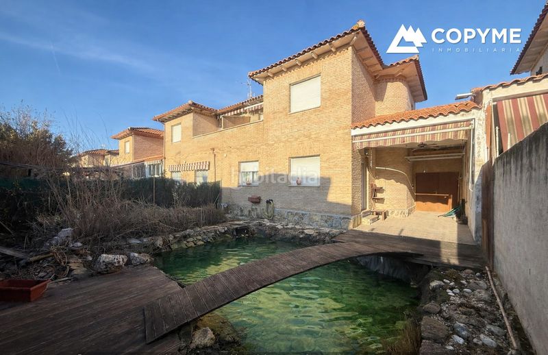 Foto 1e9e7f6e-e12b-44b4-aad4-3de7fb4a10d0. Casa adossada amb calefacció piscina a Santa Olalla