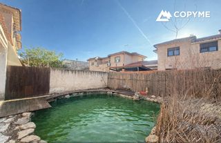 Maison jumelée  Calle donantes de sangre. Venta de chalet en santa olalla
