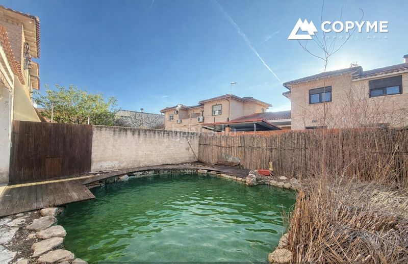 Foto 92862172-6e99-498c-bf50-e7c7aeac703b. Casa adossada amb calefacció piscina a Santa Olalla
