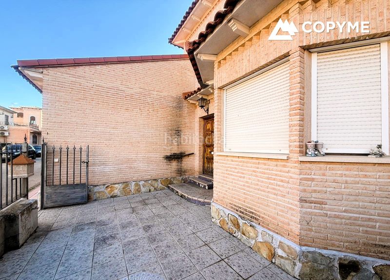 Foto c45d8096-74c2-49e8-ae15-14888a1fa309. Casa adossada amb calefacció piscina a Santa Olalla