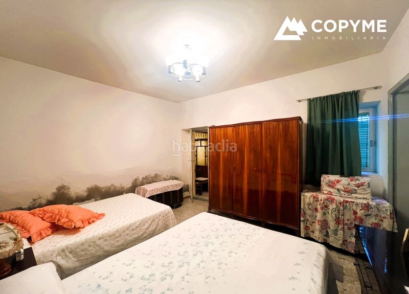 Foto 1ba0b10c-721b-4e01-b6ec-85e93e51996f. Casa amb xemeneia a Gerindote