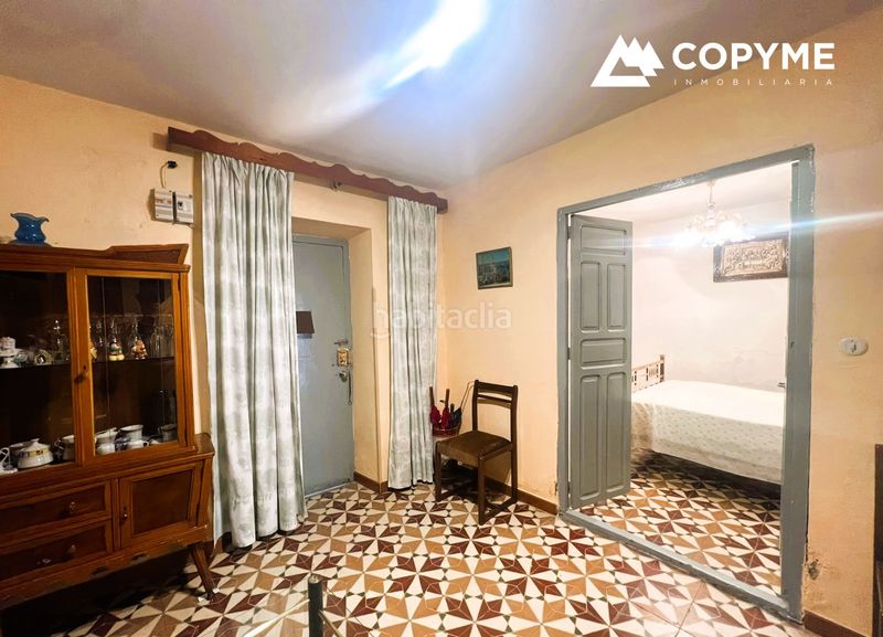 Foto 4486eee6-aacf-4bc4-a83b-249ee6d78363. Casa amb xemeneia a Gerindote