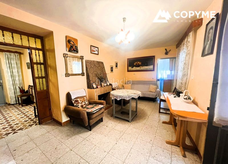 Foto a2dffda7-0612-40ef-a1d6-559b31b0b039. Casa amb xemeneia a Gerindote