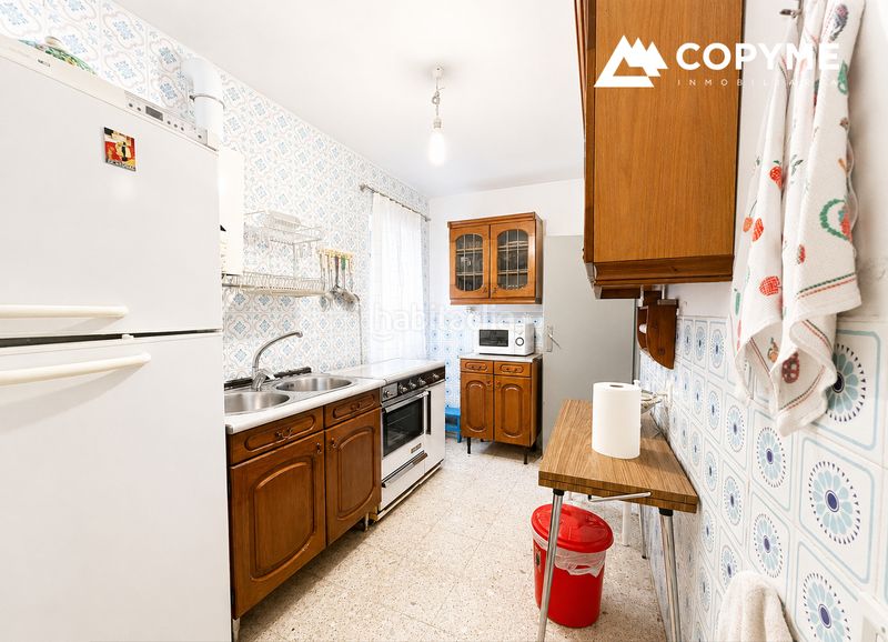 Foto d30f3596-fb72-413f-a3ad-8ab6e2f69173. Casa amb xemeneia a Gerindote
