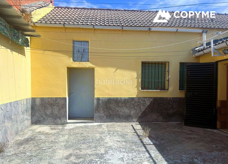Foto e234b2ff-a02c-49d0-8886-d70600c8d285. Casa amb xemeneia a Gerindote