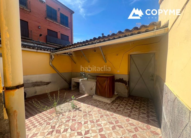 Foto e8f01f25-2b5c-49e5-9ab3-04a312c73a70. Casa amb xemeneia a Gerindote