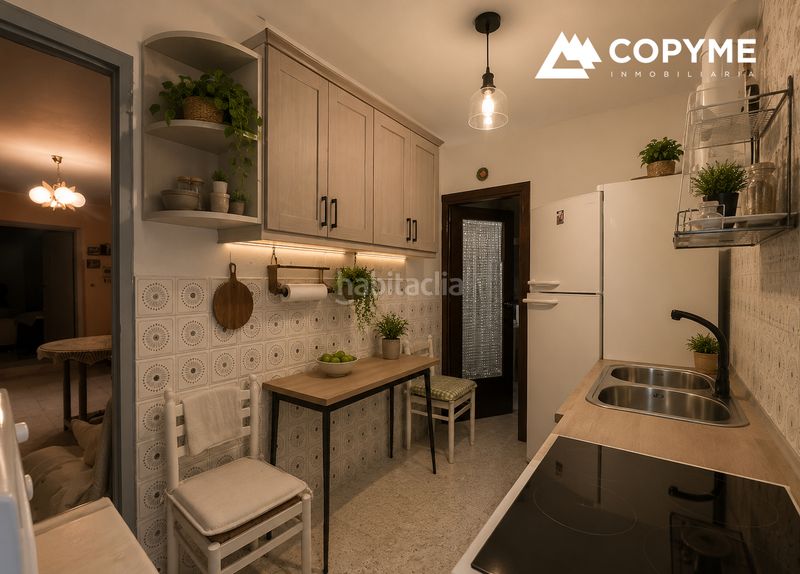 Foto ed31ffcc-eb73-4b25-8701-bf931723959b. Casa amb xemeneia a Gerindote