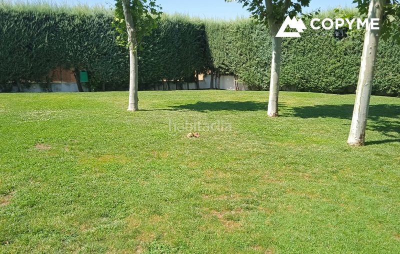 Foto 4c387742-2443-46be-add3-8b2a9f63cf0d. Casa aparellada amb aparcament piscina a Gerindote